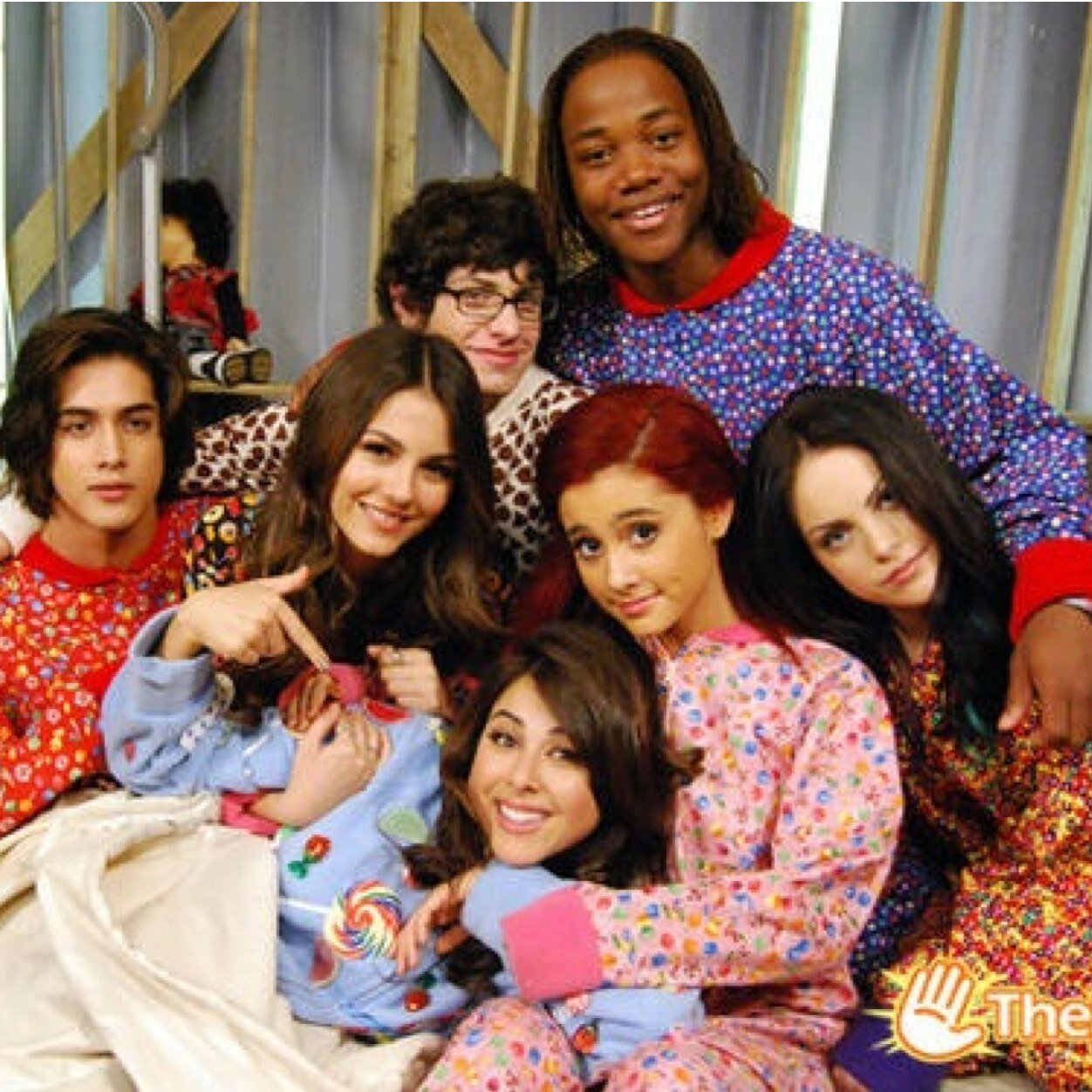 Victorious RPG. 

@/DM to join! 

Taken roles in favourites.