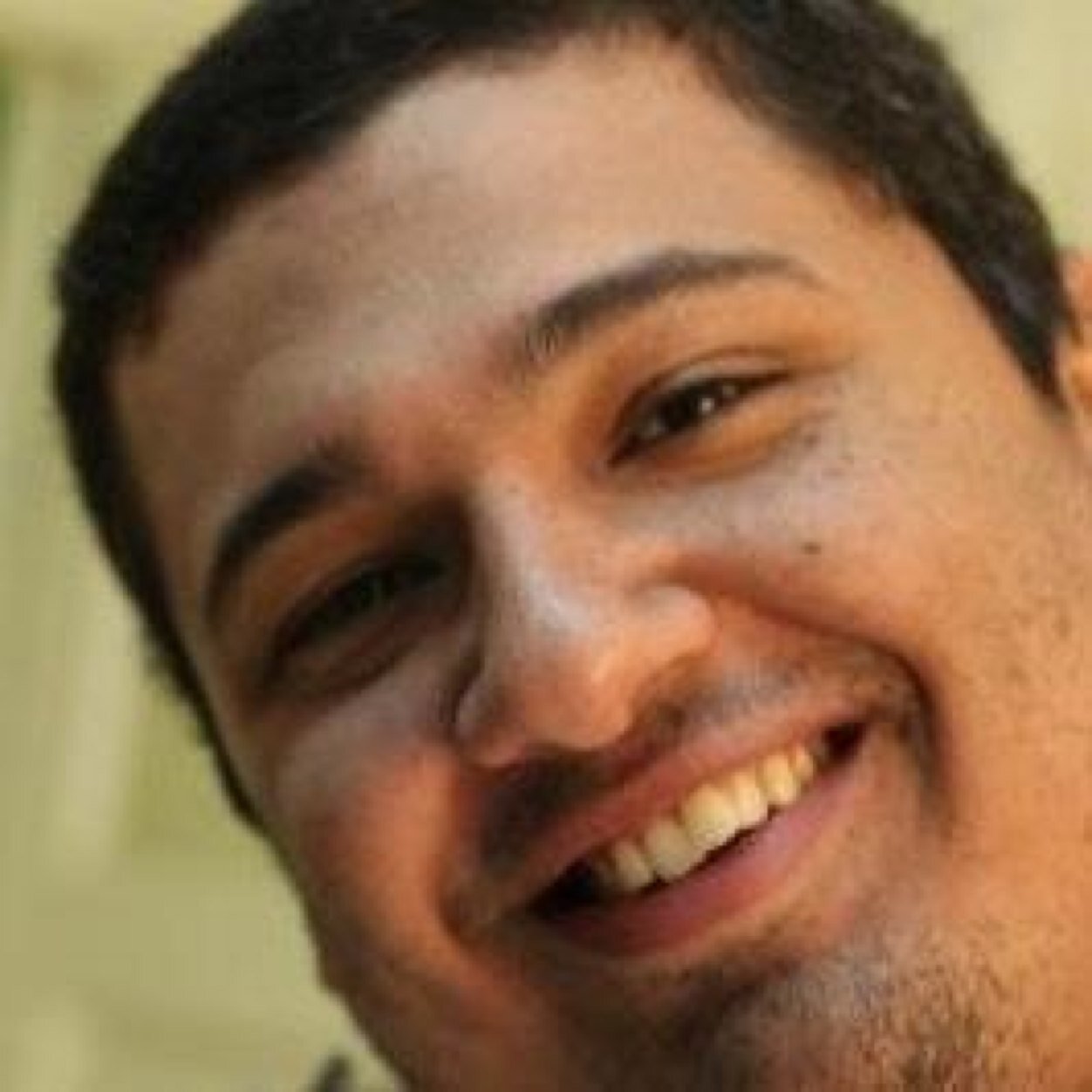 عبدالرحمن عادل ..مخرج مصري ..مواليد أواخر السبعينات بعشق الفن درست الهندسة ...وأحترفت الاخراج  حلمي أن أنجز شئ مختلف ما عنديش عقدة بين الفيلم الوثائقي والدراما