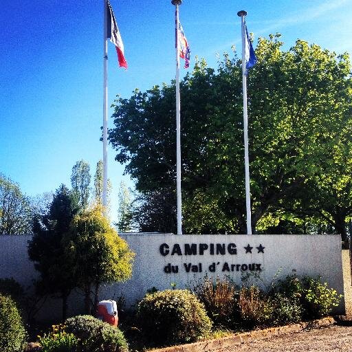 68 emplacements, 1 mini-golf, au bord de l'Arroux #Camping2** .Suivez la page pour connaitre l'actualité de 
Toulon Sur Arroux et venez découvrir notre camping