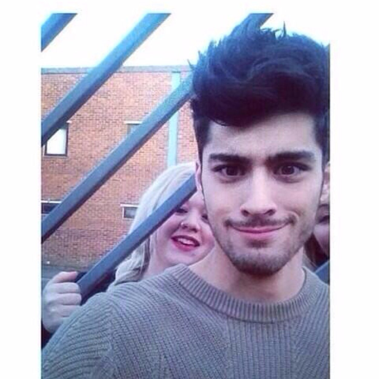 hholyshith's profile picture. 