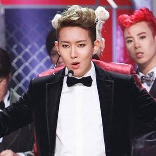 อันยอง'ผมบีบอมจากBlockBคร๊าบ ผมหล่อ ผมเซ็กซี่นะ คุยได้นะคร๊าบผมไม่กัดนะ! ฟอลเลย!^^ 
------
[271055]