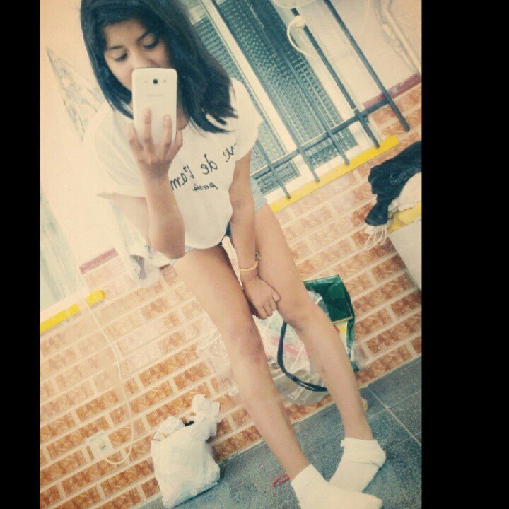 GlendaLoveEllas's profile picture. eres diferente dijiste, otra vez que mentiste. 'SASTRE DE SONRISAS'. Srta. Rodriguuez. ¿El? Como mi vida entera pero sin el como 17.