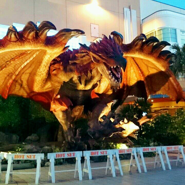 MH4のHNに統一しました。とあるエセ理系大学生のモンハン垢です。ハンターさんは是非是非ふぉろーみー!!偶然発見したリア友さんもどうぞ(ほぼモンハンしか呟かないけどｗ)。
HRは現在90。操虫棍縛り解除ktkr!!!(ﾟ∀ﾟ)