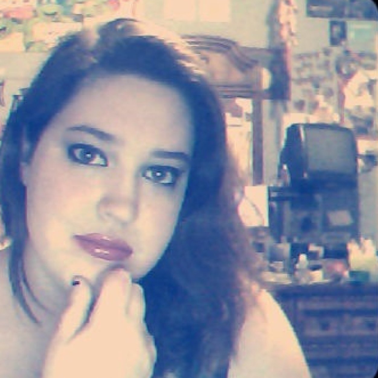 ivoldemort's profile picture. Actress, Singer, Artist, General Idiot
 (Any art posted by me is my art work. Please dont steal.)