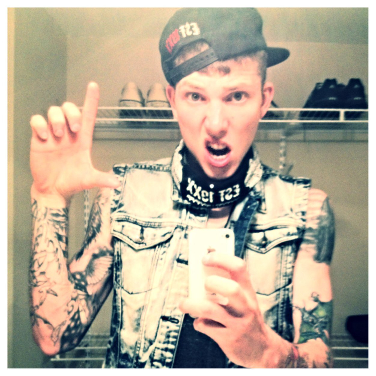 laced up from the floor up!! Im prolly kicking it with my brother derek!