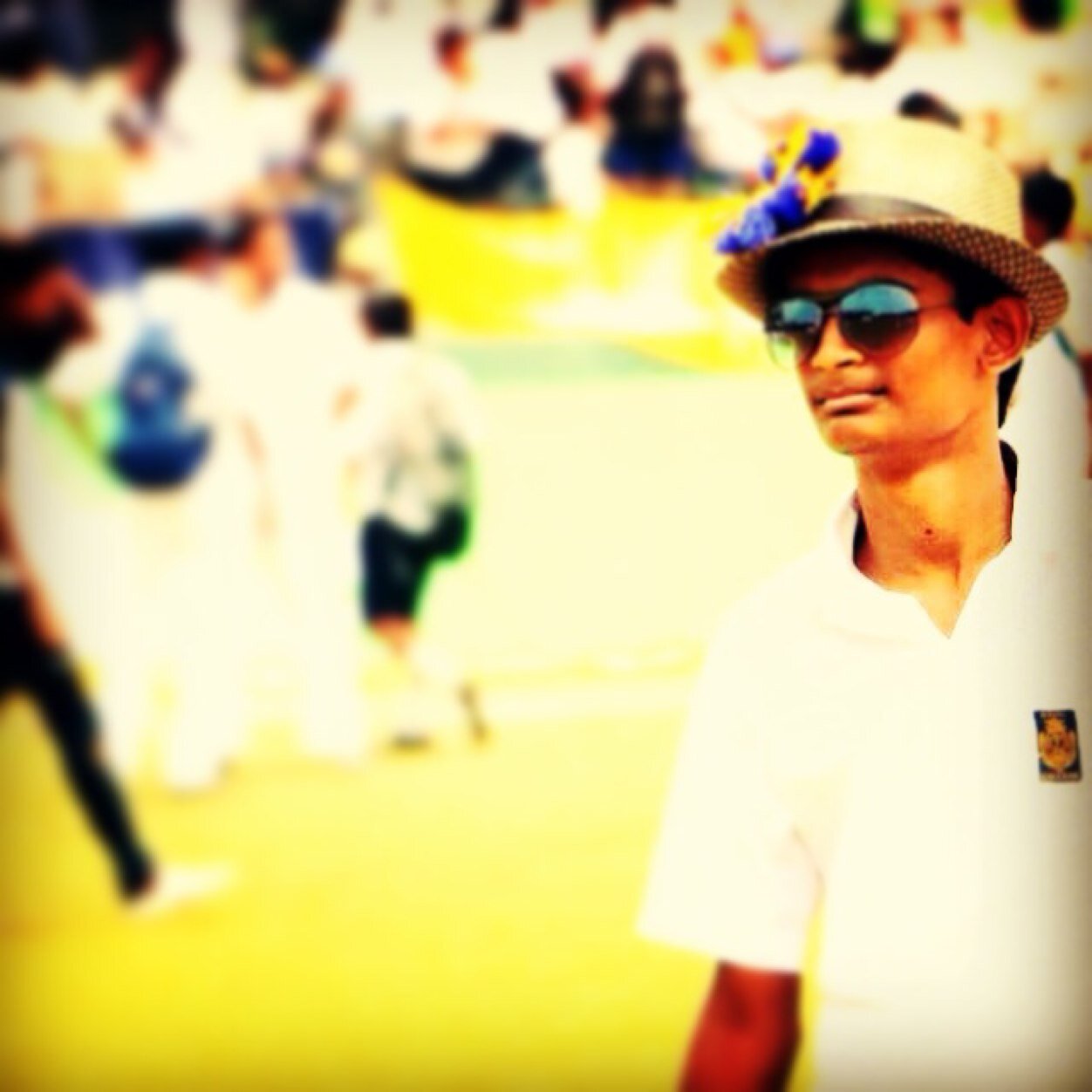 ::HD!! Proud#Royalist {Lankan}
17|| After O/Lz 
Love#Sleeping ®Photography
Make the blue button go green