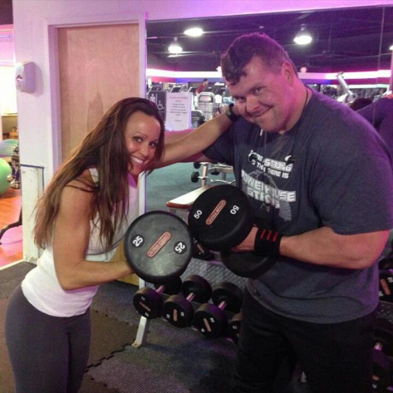 brooker_adam's profile picture. Gun nut/shooter! #pro2A All things outdoors! I lift! When all else fails go lift or pull the trigger! Owner @AlphaEdge professional knife edges. @z_brooker