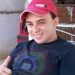 corinthiano louco ,que adora politica e que acha ser capas de mudar minha cidade meu estado meu pais e o mundo
