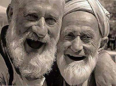 ‏‏‏‏من أنا بعد عينينِ لوزيّتين!