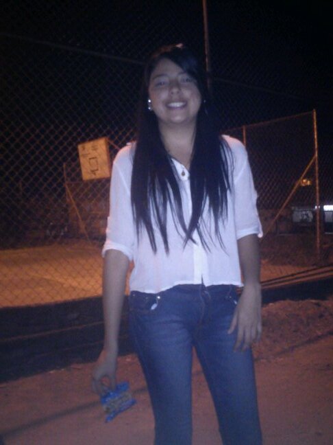 La vida se divide en cuatro partes: Amar, sufrir, luchar & vencer.. El que ama, Sufre  El que sufre, lucha &  El que lucha, VENCE! ♥