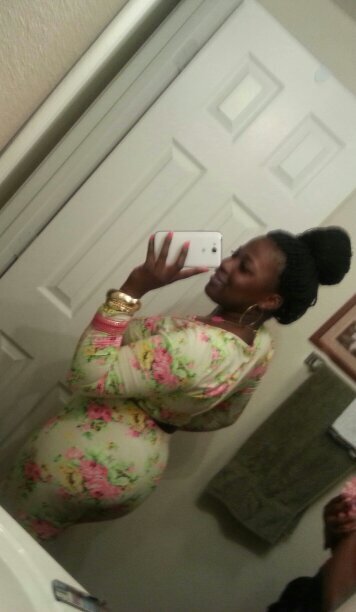 Black iz Sexy if u didnt kno u do nw....I live 4 my lil 1...$$$ is wt I strive 4 so get like me or get dismissed;)