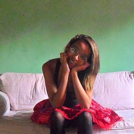 Eu fico olhando pra você ainda tentando entender
 porque não deixei isso acontecer. Será que é tarde demais
 eu vou fechar os olhos pra não ver que perdi você.