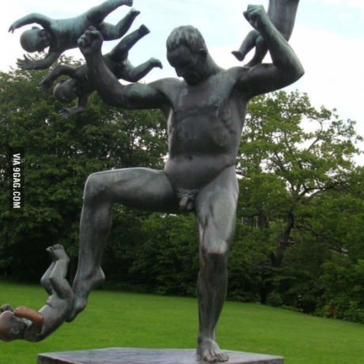 trently17's profile picture. Life's a short hop, dig it.