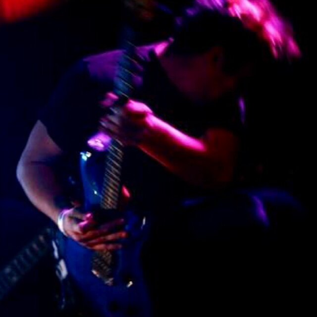 Musician. Guitar addict. Constant learner. St. Louis Blues/Cardinals.