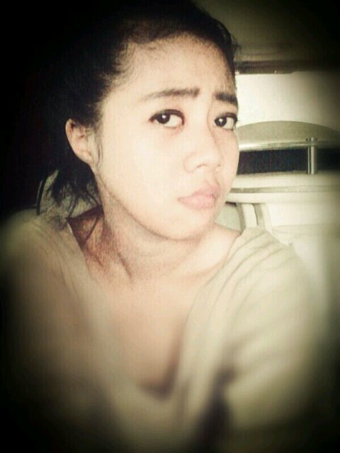 Single mother, do the best for my baby cila and my family.