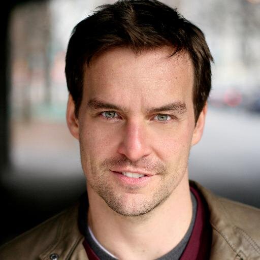 Christian Actor, Singer, Guitarist, kind of artist writer. Blended years of small town meets metropolis. Listening for the movement of God. To ride that wave.