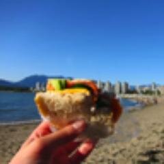 お得なものを見つけるのが結構得意。トホホなカナダ氏の愚痴つぶやくのが趣味。