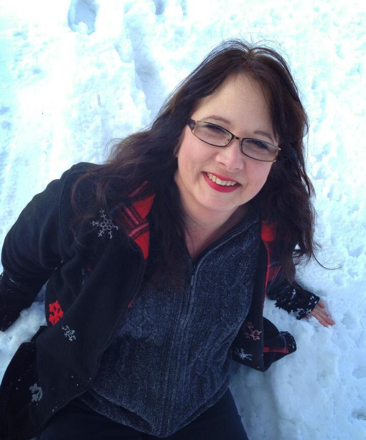 Author of Deadly Design - A YA medical thriller  coming out June of 2015 with Putnam/Penguin. Love family and caffeine.  Represented by Ayesha Pande.