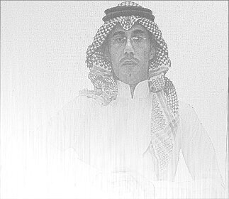 شاعر وكاتب مع وقف التنفيذ