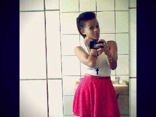 erin_theron's profile picture. Straight forward person I'm kind shy weird at times but that's just wh0 I am s0 accept me 4 me n0t not 4 what u want me 2b