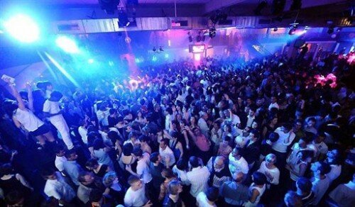 ListeSoireePriV's profile picture. Soirées Privées vers Toulouse, Paris, Bordeaux, Montpellier etc. 
Ce sont des soirées privées à thème dans les bars ou les boites de ta ville comme aux States.