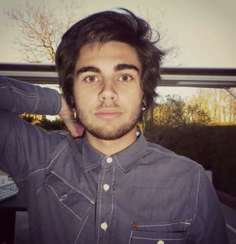 JBouleux's profile picture. Fan de skate, BMX et de musique, je tweet de la merde et j'assume