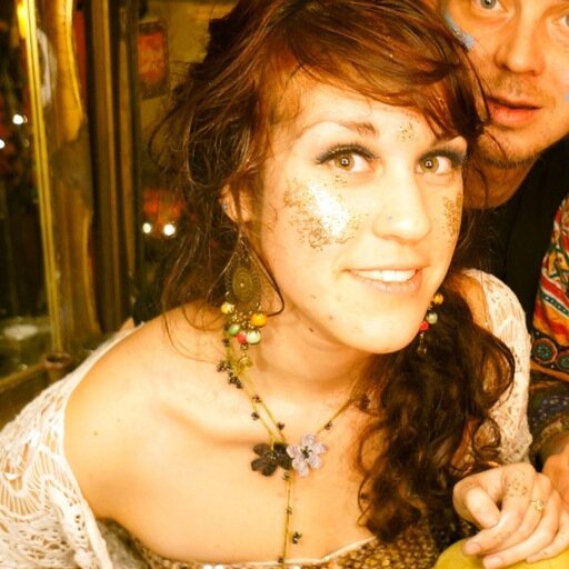 HelenycuL's profile picture. 