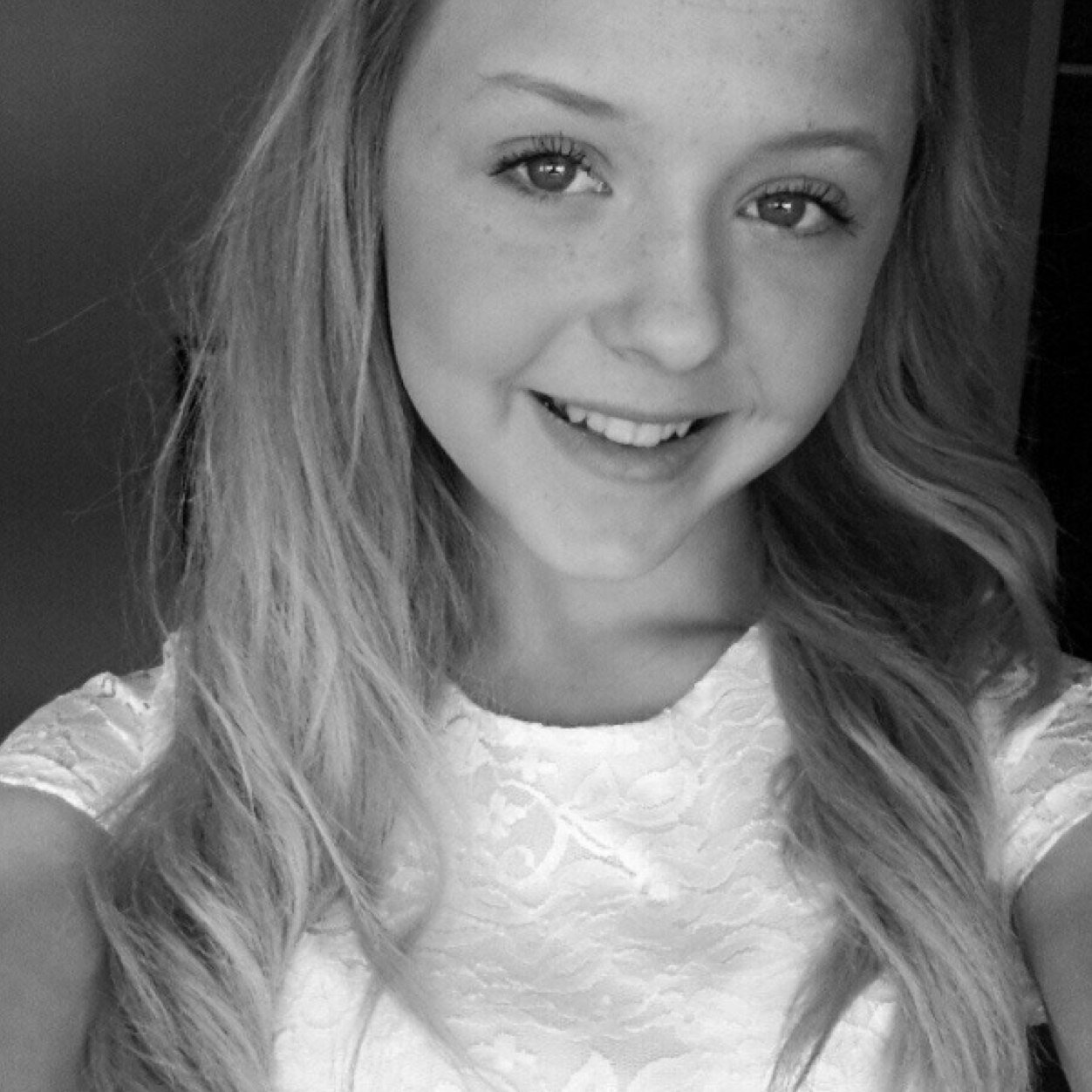 Follow my instagram @_kayleighxo