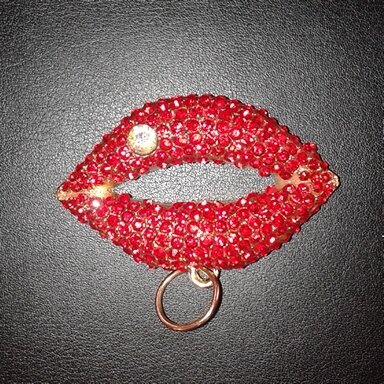 Finest and unique jewellery @ affordable prizes. We accessorize from an individual, bridal parties and runway models. Any orders;contact 0712-269-324