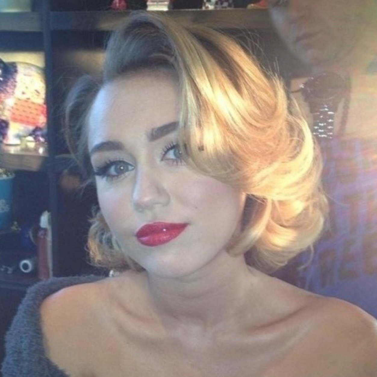 MileysPotato's profile picture. Feel like i'm the worst, so i always act like i'm the best