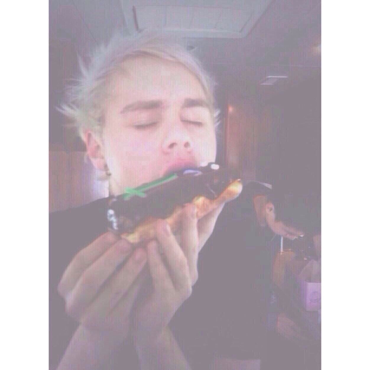 ughhirwxn's profile picture. 