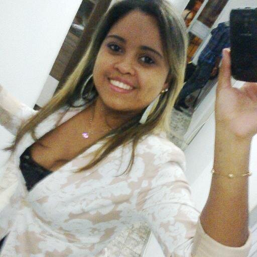 Um sopro de vida...O que sabemos é uma gota e o que não sabemos é um OCEANO...Eu sou fruto da vontade incompreensível de não desistir...
