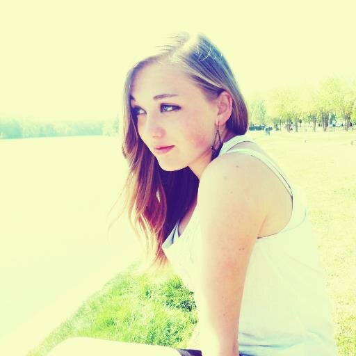 Followback!
 ThomasMorganeNoemie ♥ Followed by Sean Paul, Matt Houston, Kat Deluna, et d'autres.
http://t.co/JkXoAYbi4A
Instagram: elovievagnat :)♥