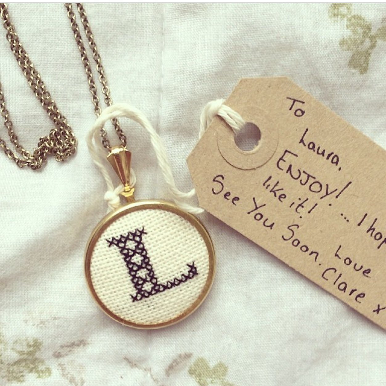 Artist, geek, eternal optimist and lover of words. I make hand made cross stitch necklaces and hoops. I make to order too if you have an idea.. #deux