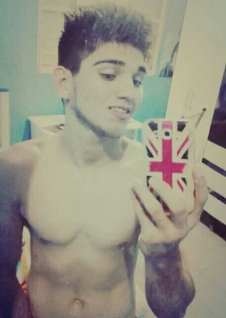 O impoortαnte nαo é sαbeer quem eu soou -* e sinhêe do que soou cαpααz. (ý)³ nαum pαgoO de F.A.L.S.I.D.A.D.E pααH ningueem !! SacÔ ? Follow  aÊe.. enTauM..'