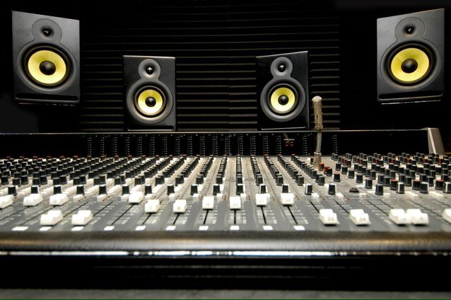 World Class Music Producer. Credits: Dizaster, Snak The Ripper, Merkules, Evil Ebenezer, Matt Brevner, Terell Safadi, Tom MacDonald. 16+ yrs ProTools experience