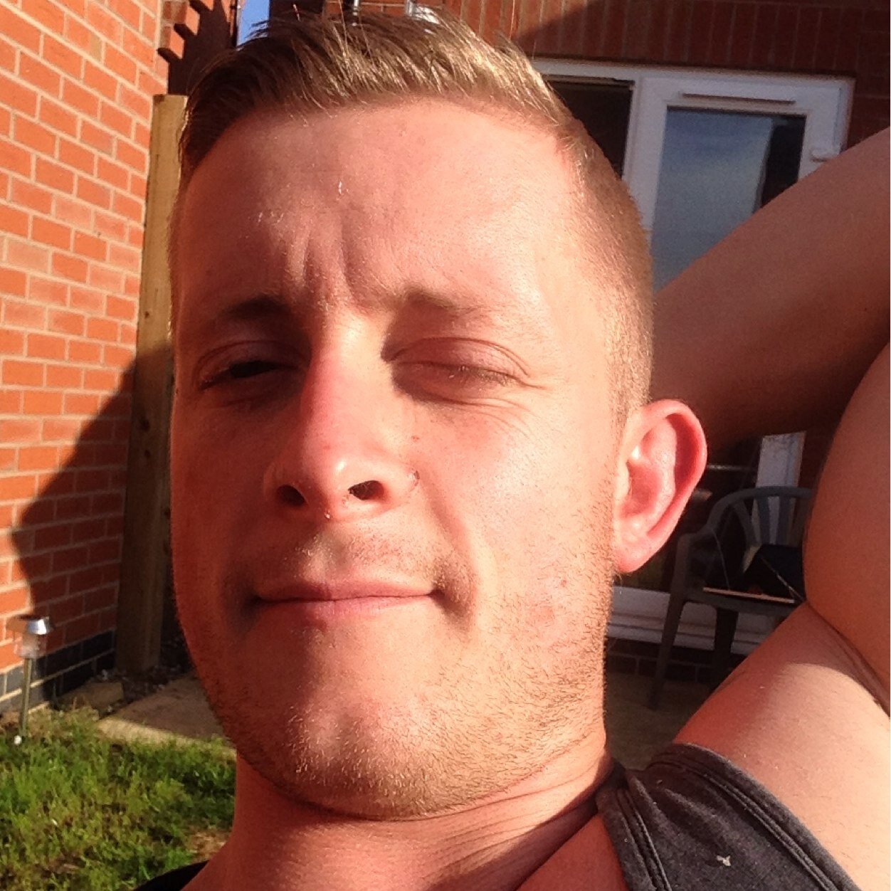 iamDbee's profile picture. Temp profile whilst twitter sort @DazBru out!!