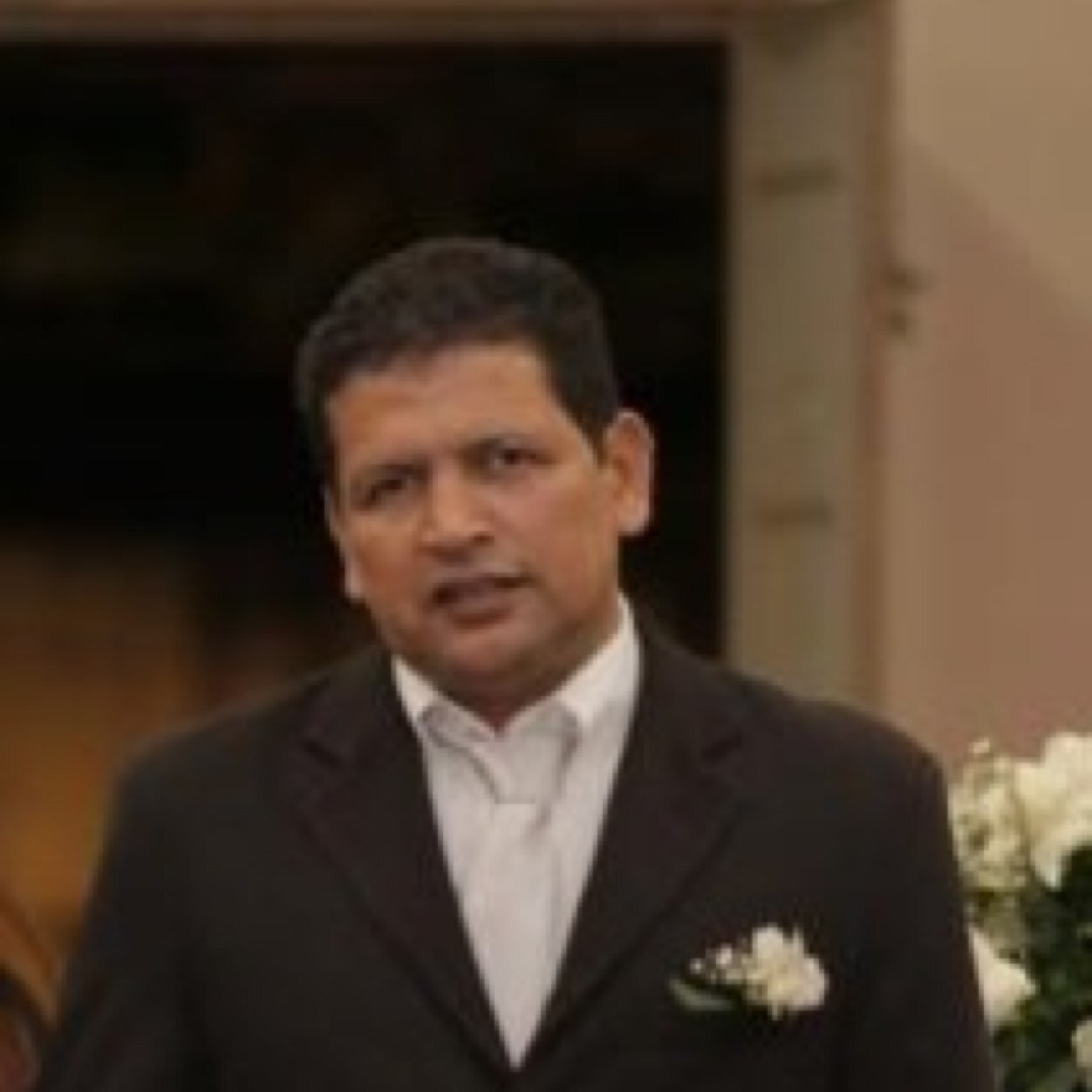 Policial Militar,Graduado em Adm. de Empresa, Segurança Pública e Direito. Pós Graduado em Direito Militar. Pai, Avô,honesto e Flamenguista.
