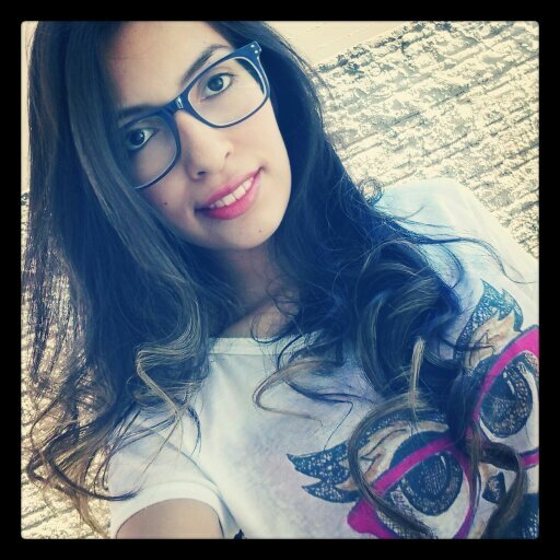 Doses  fortes de rock, sorrisos, abraços, mulheres....A vida é uma perda de tempo! De qualquer jeito seu sorriso vai ser meu raio de sol ♪