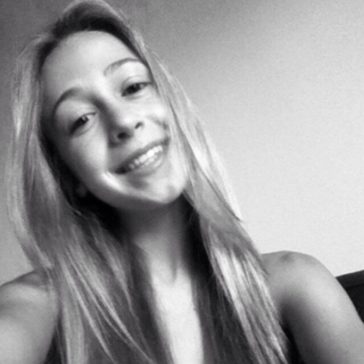 magon235's profile picture. 13, #shawnster #magcontobrazil shit/12 b&w