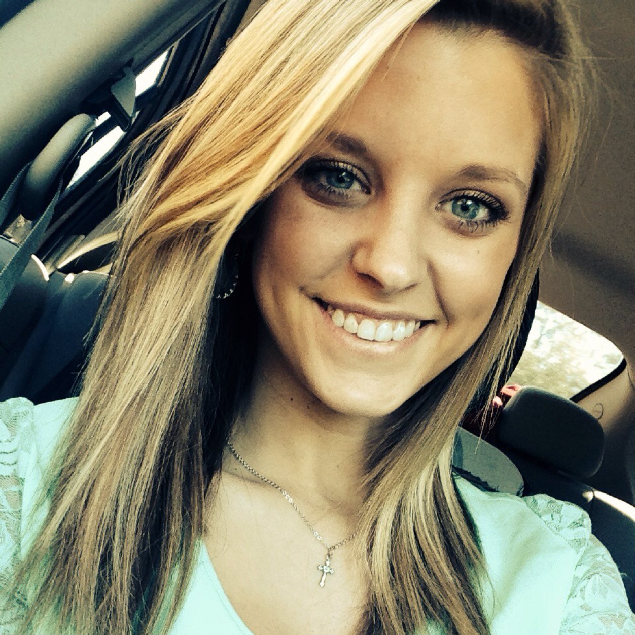 ✨She’s never where she is. She’s only inside her head.✨