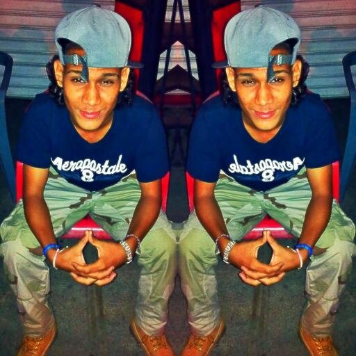 Soiii Como Soiii Pork Me Encanta Ser Una Personaa Unika-- #NiVirgenNiSanto,Pero Sobrao De Pikete Y My Jovii Es La Musica ♫ ..SientO K Soi Diferente A La Mayoria