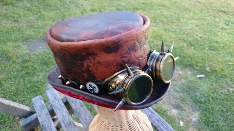 Maker of worlds best Steampunk Hats.
Leathergoods are my lifes work and passion