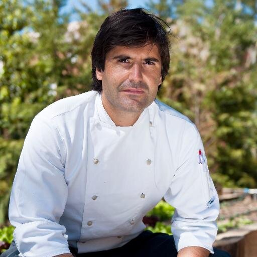 Chef. De Uruguay, viví 20 años trabajando en cocinas de Italia, Francia, Portugal, España, Inglaterra y EE UU. La cocina como estilo de vida.