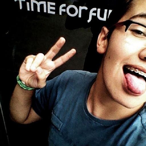 mthfckf's profile picture. um alguem que vive na noia