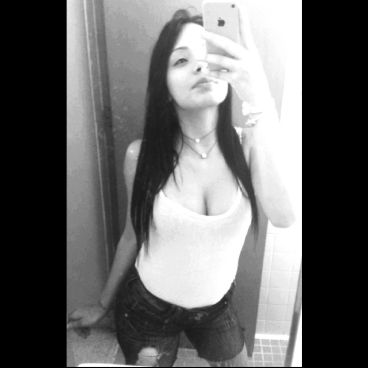 NeyFtz's profile picture. IG: Nsch_lee Mi unica amiga Hermana | Mi Diane ✨