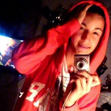 No Soy Un Chico Lindo,Ni Lo Intento Ser...*Soy Un Pibe Humilde Como Debe Ser :) =D
Face: Nicolas Molina ; 
Ask.fm: Nicolas Molina @NicolasMolina409