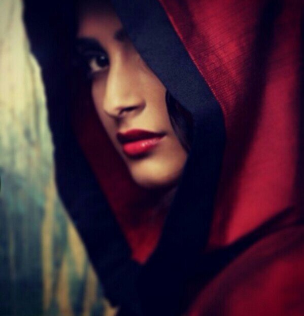 ‏‏‏‏‏‏‏‏‏هدوءَ الليل « و نور القمرَ يغريَ العآشقين « 
و يُدمع اعين المشتآقِين » الليل حكآيآت لا تنتهي