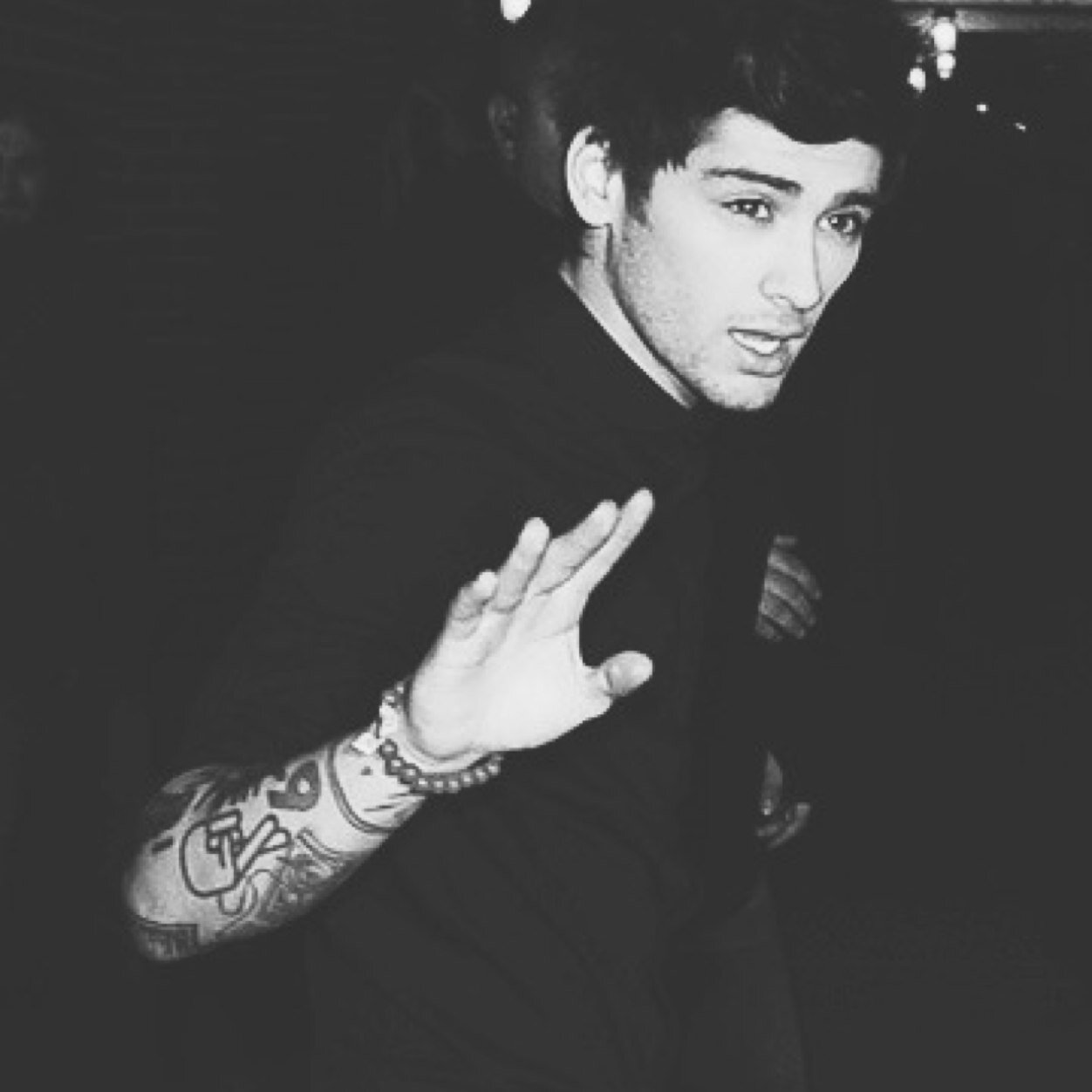 horanxshag12's profile picture. wey hey follow @nialldaqueen bc she gave u a free follow