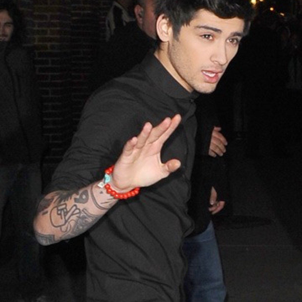 horanxshag14's profile picture. wey hey follow @nialldaqueen bc she gave u a free follow